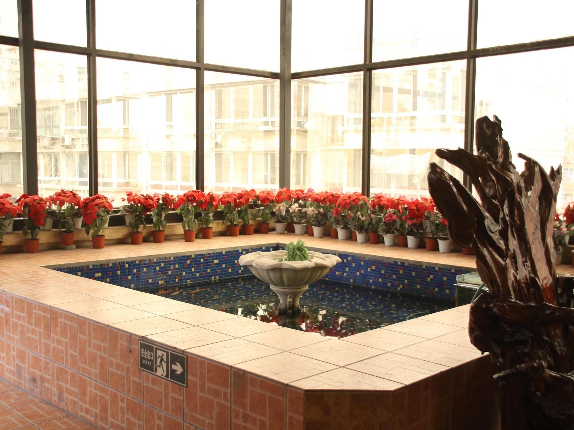 Super 8 Hotel Beijing Shijingshan Jiujiuyuan Exteriör bild